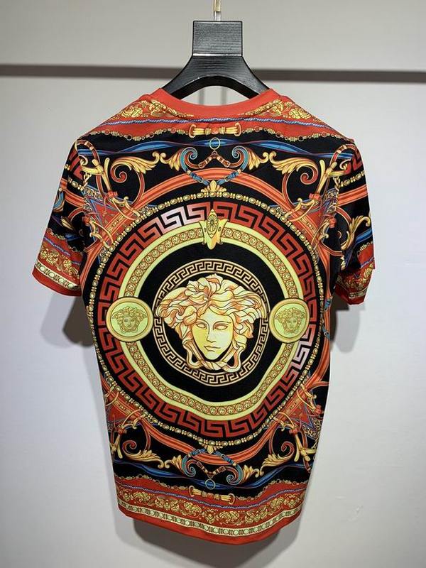 Versace Men's T-shirts 221